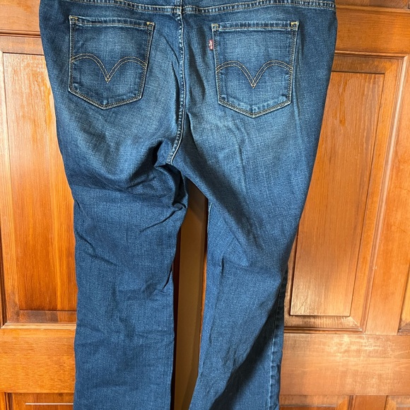 Levi’s Women’s 590 Bootcut Blue Jeans - Picture 4 of 5